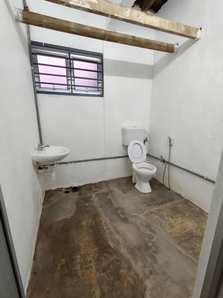 2-storey Terraced House for Sale in Taman Nora (Ulu Tiram) - Ruice Tey - Bathroom - PropertyGuru.com.my