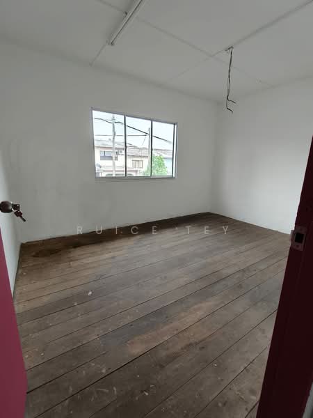 2-storey Terraced House for Sale in Taman Nora (Ulu Tiram) - Ruice Tey - Interior - PropertyGuru.com.my