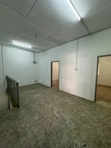 Kedai untuk Disewa di Taman Tasik Pinggiran (Sungai Besi) - Desmond Low - PropertyGuru.com.my
