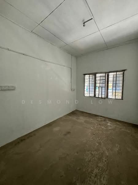 Kedai untuk Disewa di Taman Tasik Pinggiran (Sungai Besi) - Desmond Low - PropertyGuru.com.my