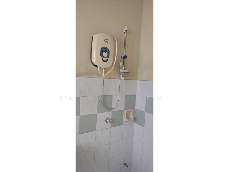 Apartment for Sale at Sri Impian Apartment - Seiya Liang - Bathroom - PropertyGuru.com.my