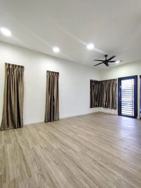 Semi-Detached House for Sale in Skudai (Johor) - Yi En Puah - Living Room - PropertyGuru.com.my