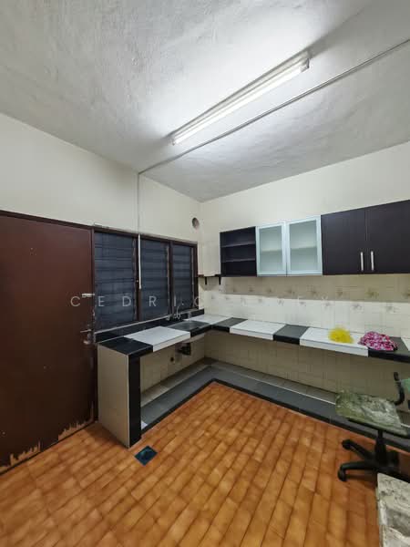 2-storey Terraced House for Sale in Bandar Baru Sri Petaling (Sri Petaling) - Cedric Goey - Kitchen - PropertyGuru.com.my