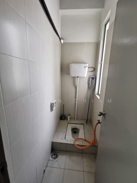 Shop / Office for Rent in Jenjarom (Selangor) - Shawn Chiam - Bathroom - PropertyGuru.com.my
