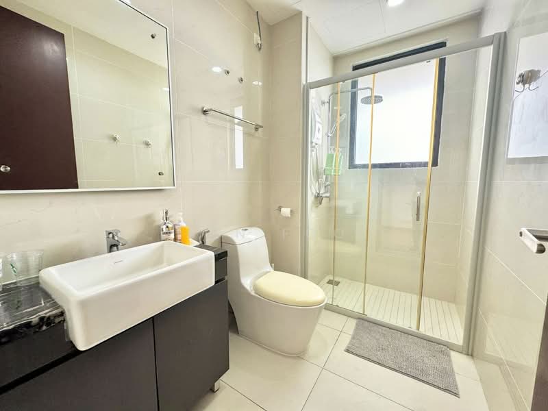 Condominium for Rent at Kings Bay @ Country Garden Danga Bay - Ben Foo - Bathroom - PropertyGuru.com.my