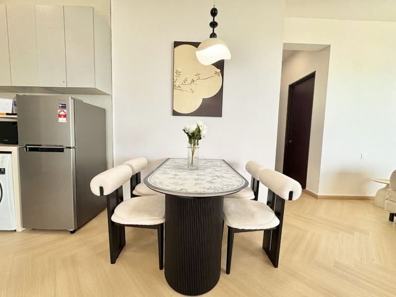 Condominium for Rent at Kings Bay @ Country Garden Danga Bay - Ben Foo - Dining Room - PropertyGuru.com.my