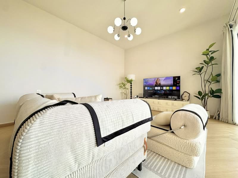 Condominium for Rent at Kings Bay @ Country Garden Danga Bay - Ben Foo - Living Room - PropertyGuru.com.my