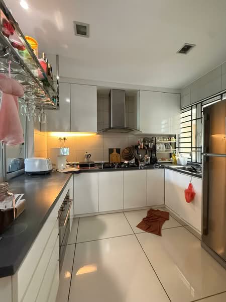 Pangsapuri untuk Dijual di Larkin Residence - Betty Ng - Kitchen - PropertyGuru.com.my