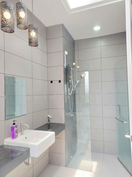 3-storey Terraced House for Rent in 16 Sierra (Puchong) - Esther Tan - Bathroom - PropertyGuru.com.my