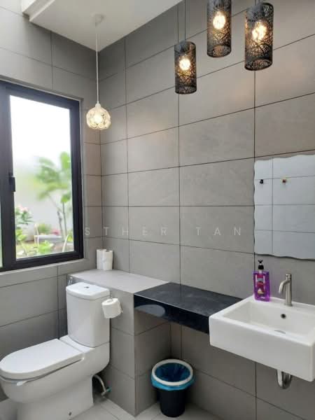 Rumah Teres 3 Tingkat untuk Disewa di 16 Sierra (Puchong) - Esther Tan - Bathroom - PropertyGuru.com.my