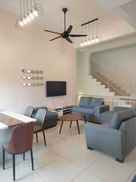 Rumah Teres 3 Tingkat untuk Disewa di 16 Sierra (Puchong) - Esther Tan - Living Room - PropertyGuru.com.my