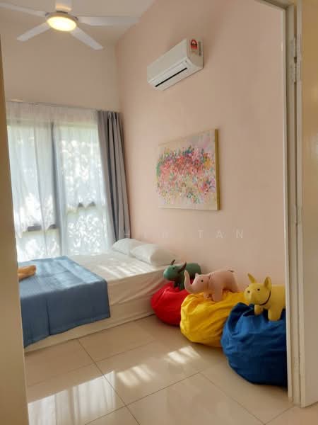 Rumah Teres 3 Tingkat untuk Disewa di 16 Sierra (Puchong) - Esther Tan - Bedroom - PropertyGuru.com.my