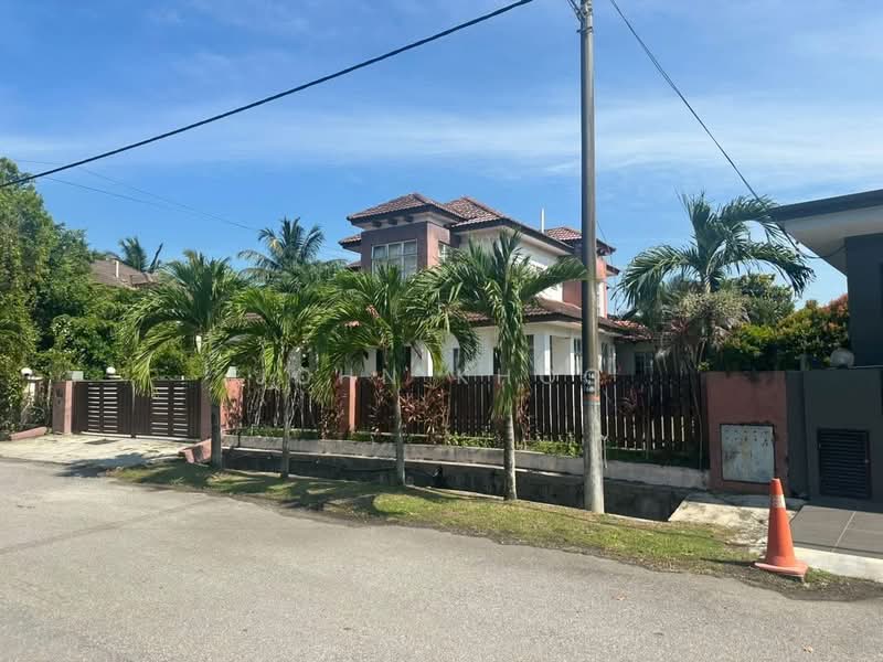 Bungalow for Sale in Pantai Sepang Putra (Sepang) - John Khoo - Exterior - PropertyGuru.com.my
