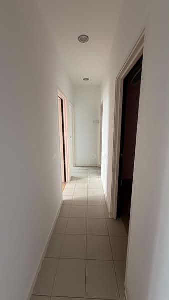 Apartment for Rent at Lake View Suites - Anson Chua - Corridor - PropertyGuru.com.my