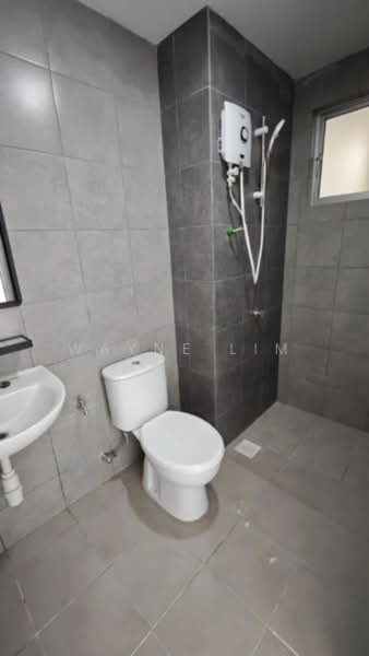 Kondominium untuk Disewa di Residensi Sateria - Wayne Lim - Bathroom - PropertyGuru.com.my