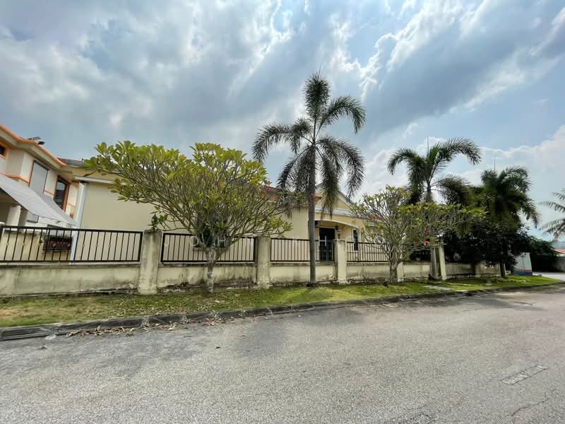 Bungalow for Sale in Sepang (Selangor) - John Khoo - Exterior - PropertyGuru.com.my