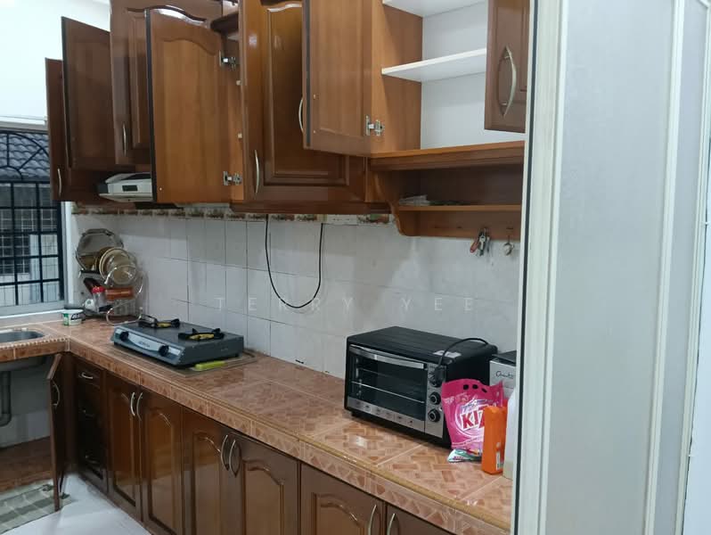 Rumah Teres 1 Tingkat untuk Disewa di Seri Kembangan (Selangor) - Terry Yee - Kitchen - PropertyGuru.com.my