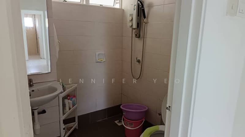Kondominium untuk Disewa di Cova Villa - Jennifer Yeo - Bathroom - PropertyGuru.com.my