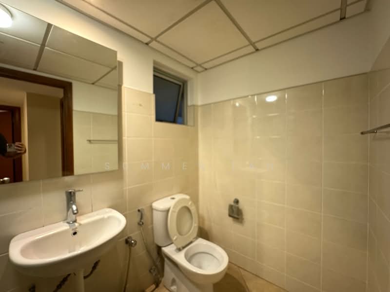 Servis Apartment untuk Dijual di Kiara Designer Suites - Summer Tan - Bathroom - PropertyGuru.com.my