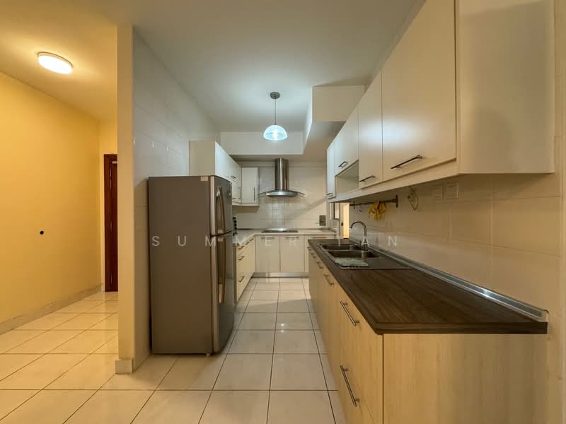 Servis Apartment untuk Dijual di Kiara Designer Suites - Summer Tan - Kitchen - PropertyGuru.com.my
