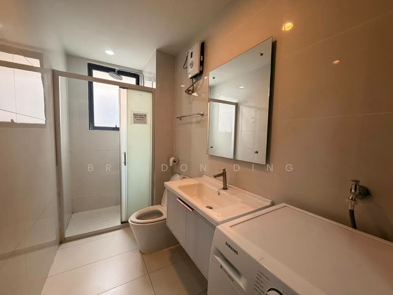 Condominium for Rent at Bay Point @ Country Garden Danga Bay - Brandon Ding - Bathroom - PropertyGuru.com.my