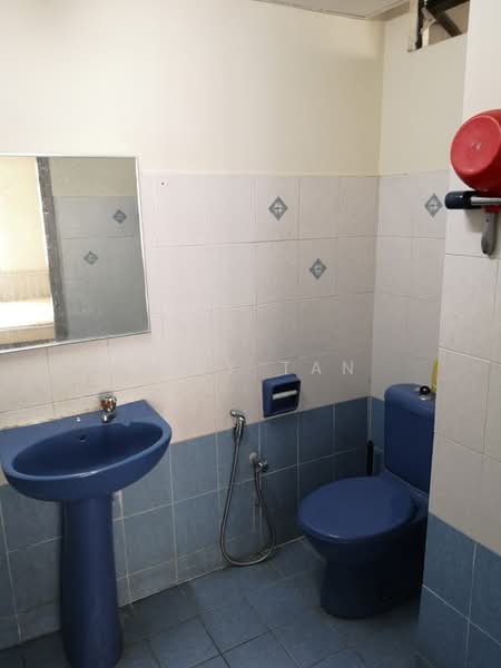 Condominium for Sale at Vista Komanwel C - Joey Tan - Bathroom - PropertyGuru.com.my