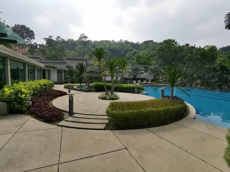 Kondominium untuk Dijual di Kiaramas Danai - Wei Young - Pool - PropertyGuru.com.my