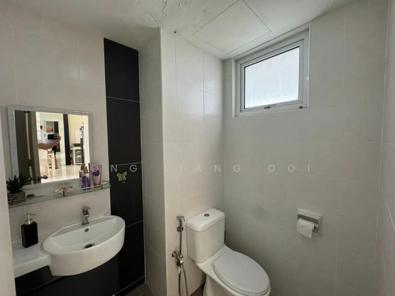 Condominium for Sale at Summer Place - Tong Liang Ooi - Bathroom - PropertyGuru.com.my