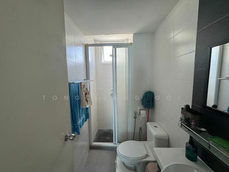 Condominium for Sale at Summer Place - Tong Liang Ooi - Bathroom - PropertyGuru.com.my