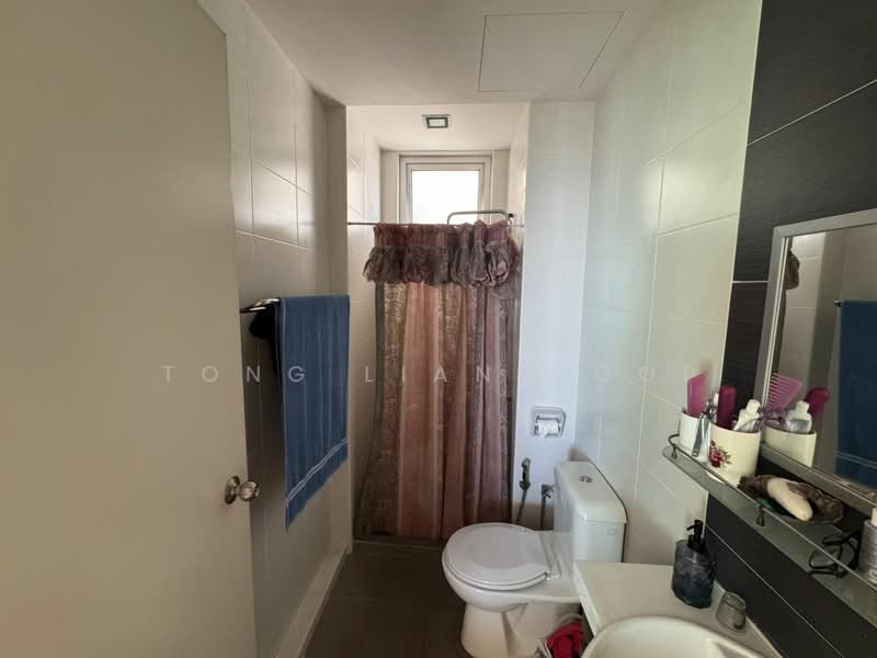Condominium for Sale at Summer Place - Tong Liang Ooi - Bathroom - PropertyGuru.com.my