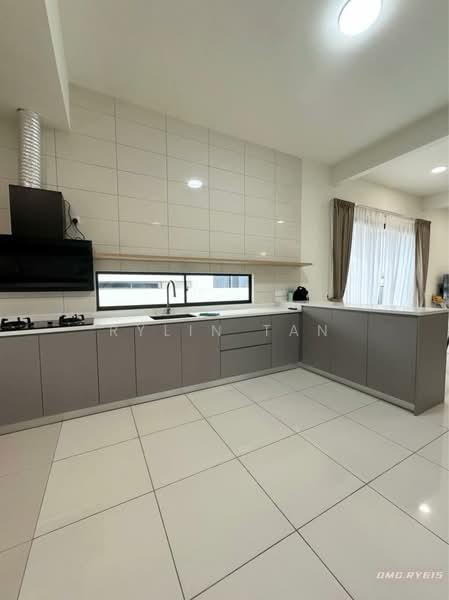 2-storey Terraced House for Rent in Bandar Rimbayu (Telok Panglima Garang) - Rylin Tan - Kitchen - PropertyGuru.com.my
