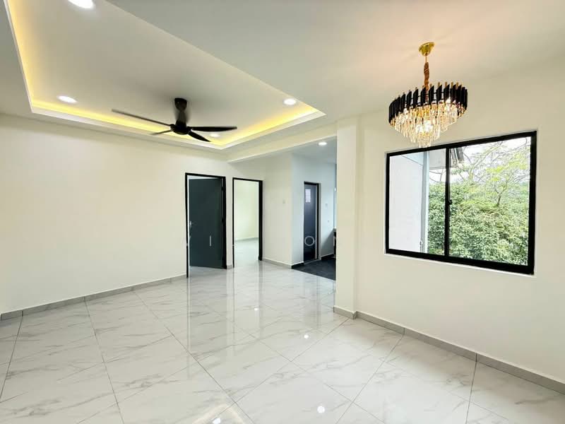 Rumah Flat untuk Dijual di Pangsapuri Nuri - Wil Mong - Living Room - PropertyGuru.com.my
