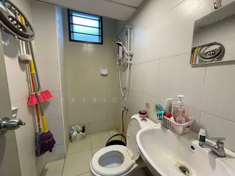 Pangsapuri untuk Dijual di The Pines Residence - Patrick Lim - Bathroom - PropertyGuru.com.my