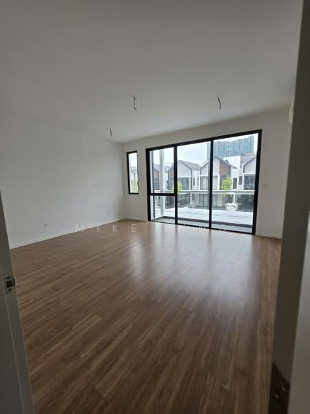 Rumah Teres 2 Tingkat untuk Dijual di Telok Panglima Garang (Selangor) - Mike Sing - Living Room - PropertyGuru.com.my