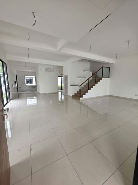 Rumah Teres 2 Tingkat untuk Dijual di Telok Panglima Garang (Selangor) - Mike Sing - Living Room - PropertyGuru.com.my