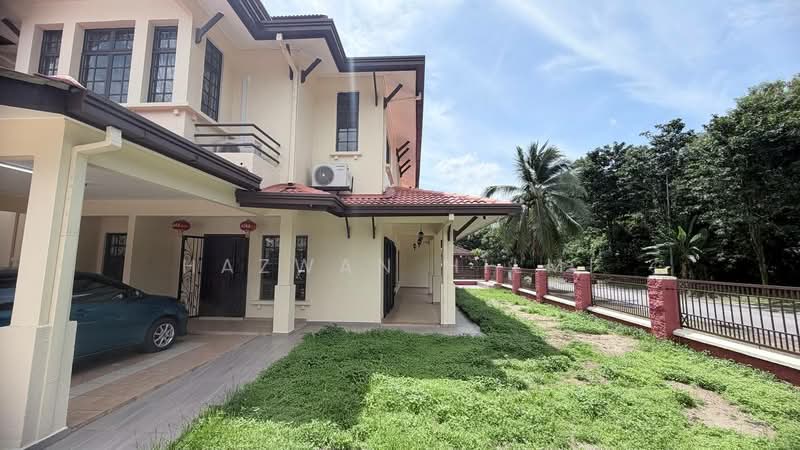 Rumah Teres 2 Tingkat untuk Dijual di Bukit Jelutong (Shah Alam) - Hazwan Hilmi - Exterior - PropertyGuru.com.my