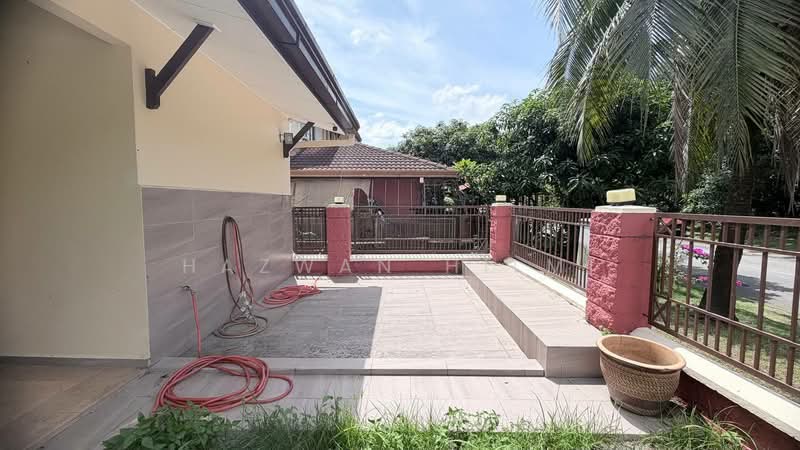 Rumah Teres 2 Tingkat untuk Dijual di Bukit Jelutong (Shah Alam) - Hazwan Hilmi - Exterior - PropertyGuru.com.my