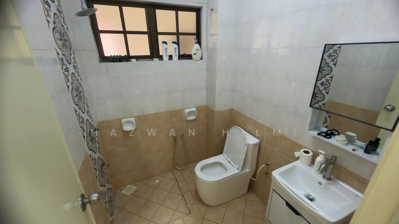 Rumah Teres 2 Tingkat untuk Dijual di Bukit Jelutong (Shah Alam) - Hazwan Hilmi - Bathroom - PropertyGuru.com.my