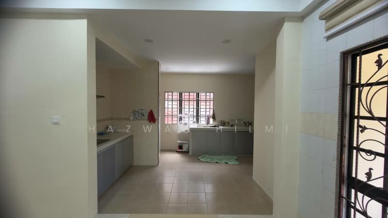 Rumah Teres 2 Tingkat untuk Dijual di Bukit Jelutong (Shah Alam) - Hazwan Hilmi - Kitchen - PropertyGuru.com.my