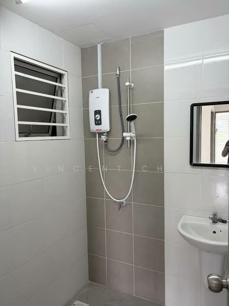 Pangsapuri untuk Disewa di Residensi Rimbunan Petaling - Vincent Chye - Bathroom - PropertyGuru.com.my