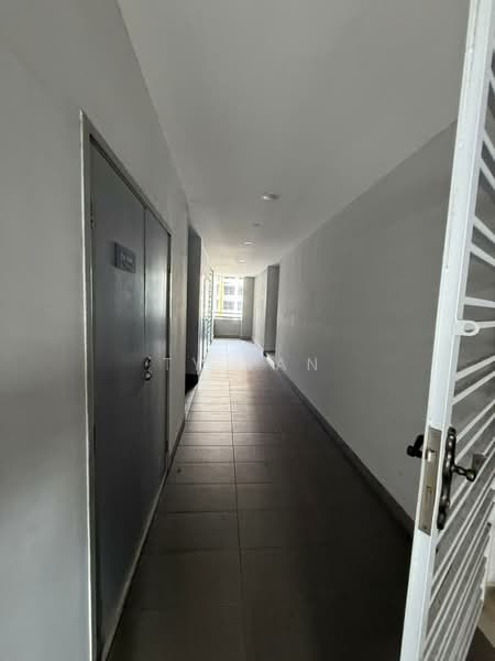 Condominium for Rent at SKS Pavillion Residences - TY Tan - Corridor - PropertyGuru.com.my