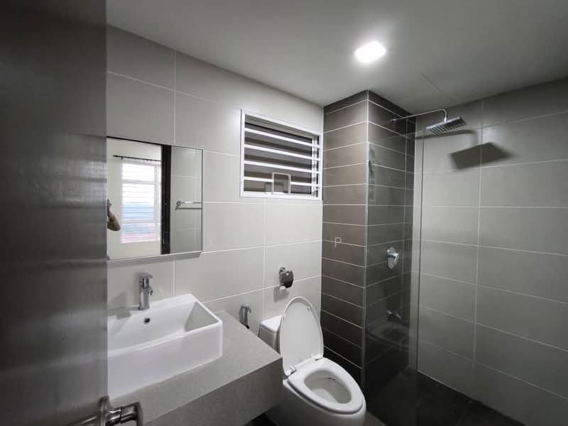Condominium for Rent at Paraiso Residence @ The Earth - KK Yap - Bathroom - PropertyGuru.com.my