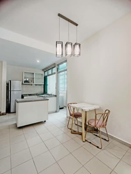 Service Residence for Sale at Lake View Suites - Yvonne Lim - Kitchen - PropertyGuru.com.my