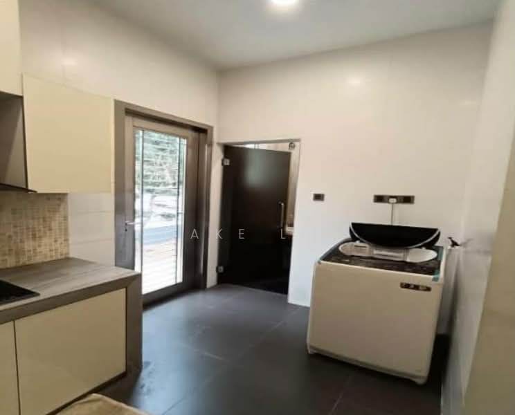 Rumah Banglo untuk Disewa di Mahkota Cheras (Cheras) - Jake Lim - Kitchen - PropertyGuru.com.my
