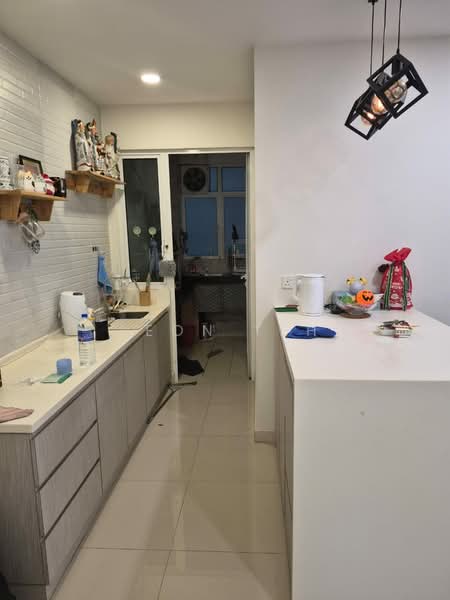 Kondominium untuk Dijual di Scenaria @ North Kiara Hills - Leon Teh - Kitchen - PropertyGuru.com.my