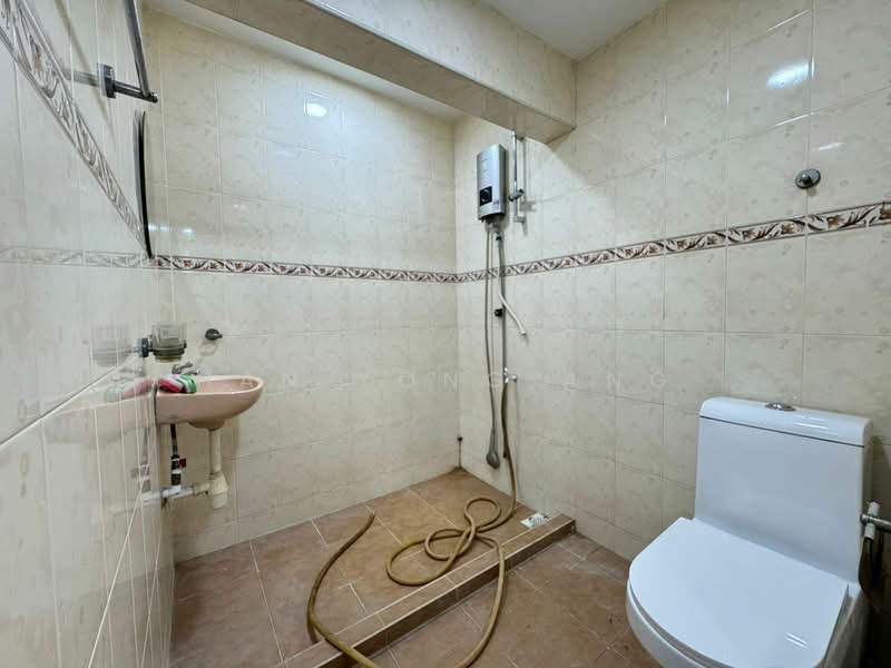 Rumah Teres 1 Tingkat untuk Dijual di Bandar Baru Uda (Johor Bahru) - Han Yong Ang - Bathroom - PropertyGuru.com.my