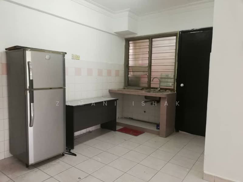 Pangsapuri untuk Dijual di Pangsapuri Perdana Villa - Zamani Ishak - Kitchen - PropertyGuru.com.my