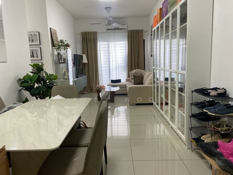 Kondominium untuk Disewa di The Greens @ Subang West - Abby Woo - Living Room - PropertyGuru.com.my