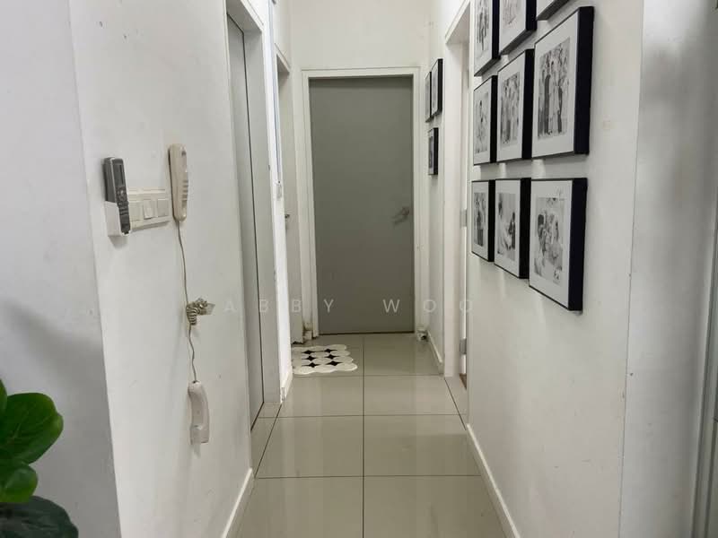 Kondominium untuk Disewa di The Greens @ Subang West - Abby Woo - Corridor - PropertyGuru.com.my