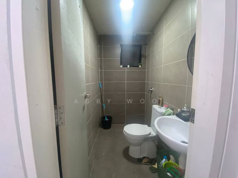 Kondominium untuk Disewa di The Greens @ Subang West - Abby Woo - Bathroom - PropertyGuru.com.my